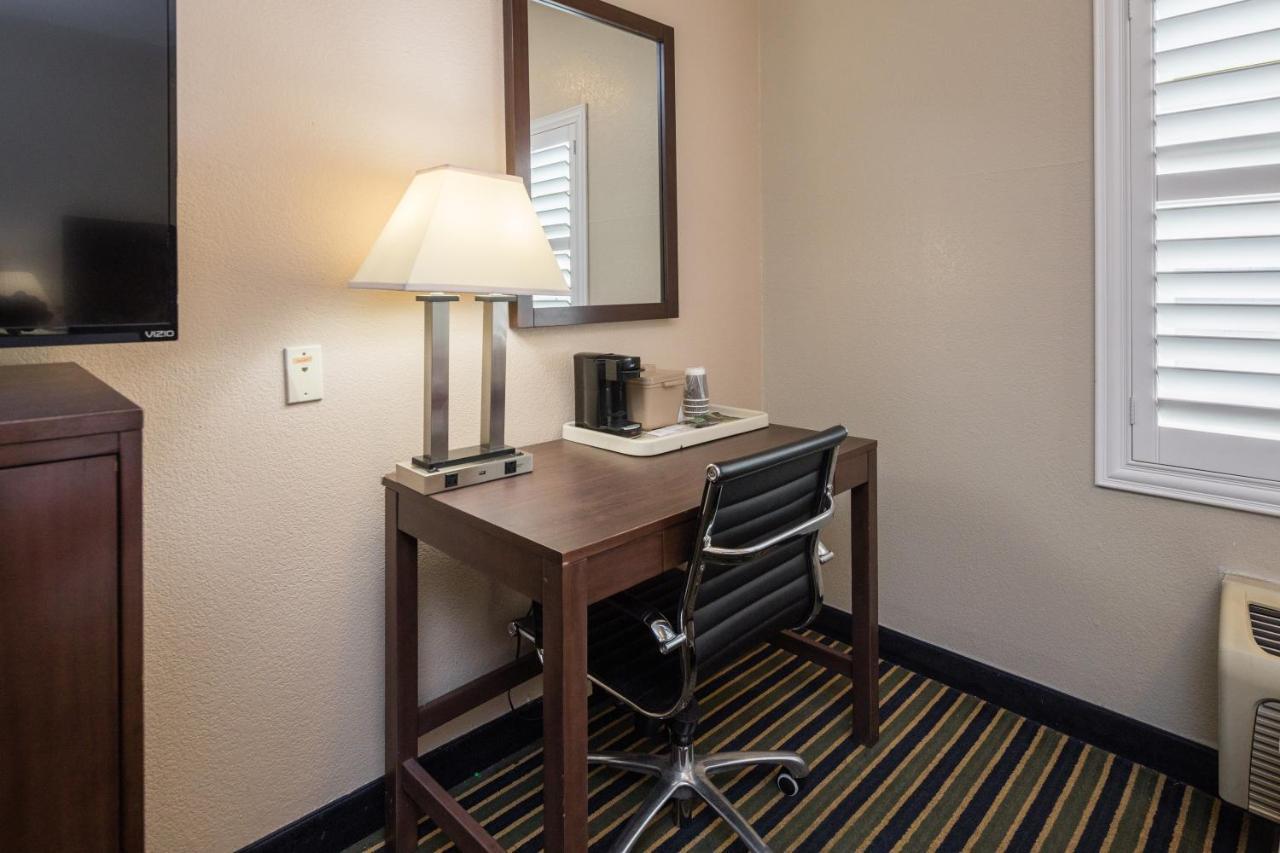 Motel Travel